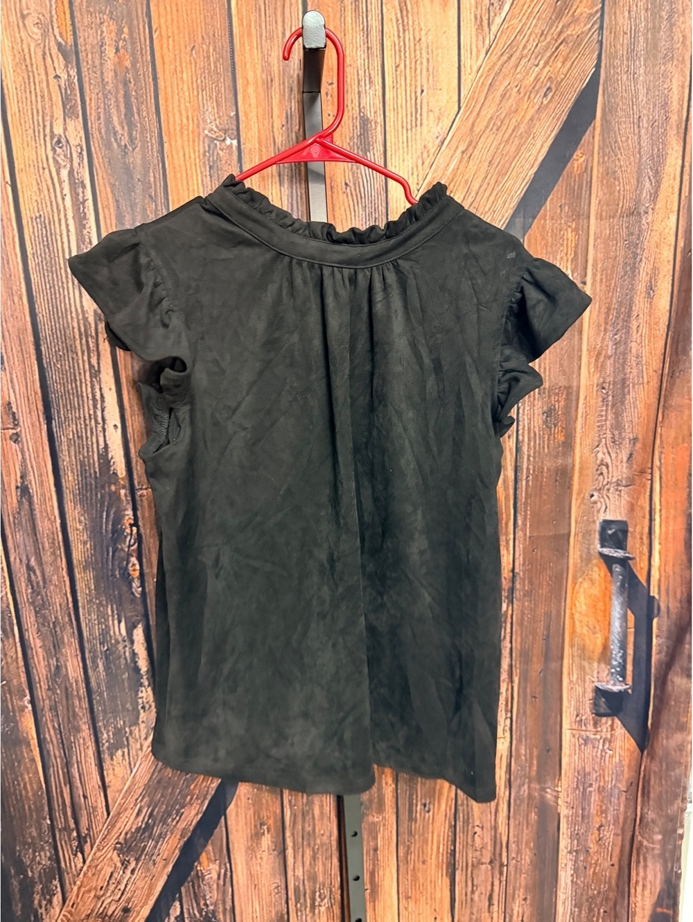 VOY Black Short Sleeve Blouse with Ruffled Neckline Size M